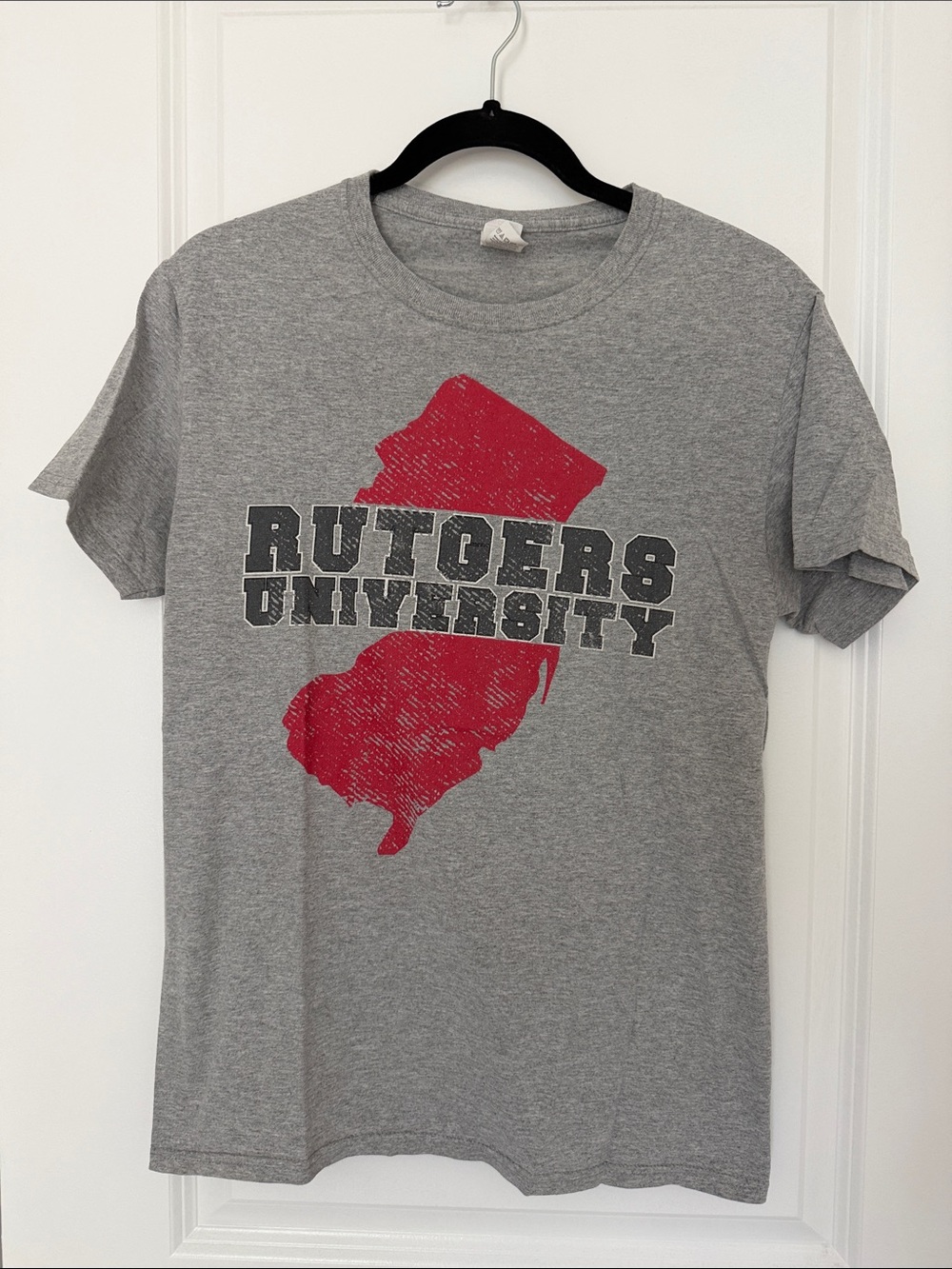 Fruit of the Loom Gray T-Shirt with Red Rutgers University Graphic